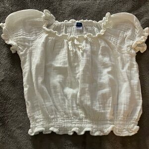 Old navy kids top (girls)  (size 10-12)!